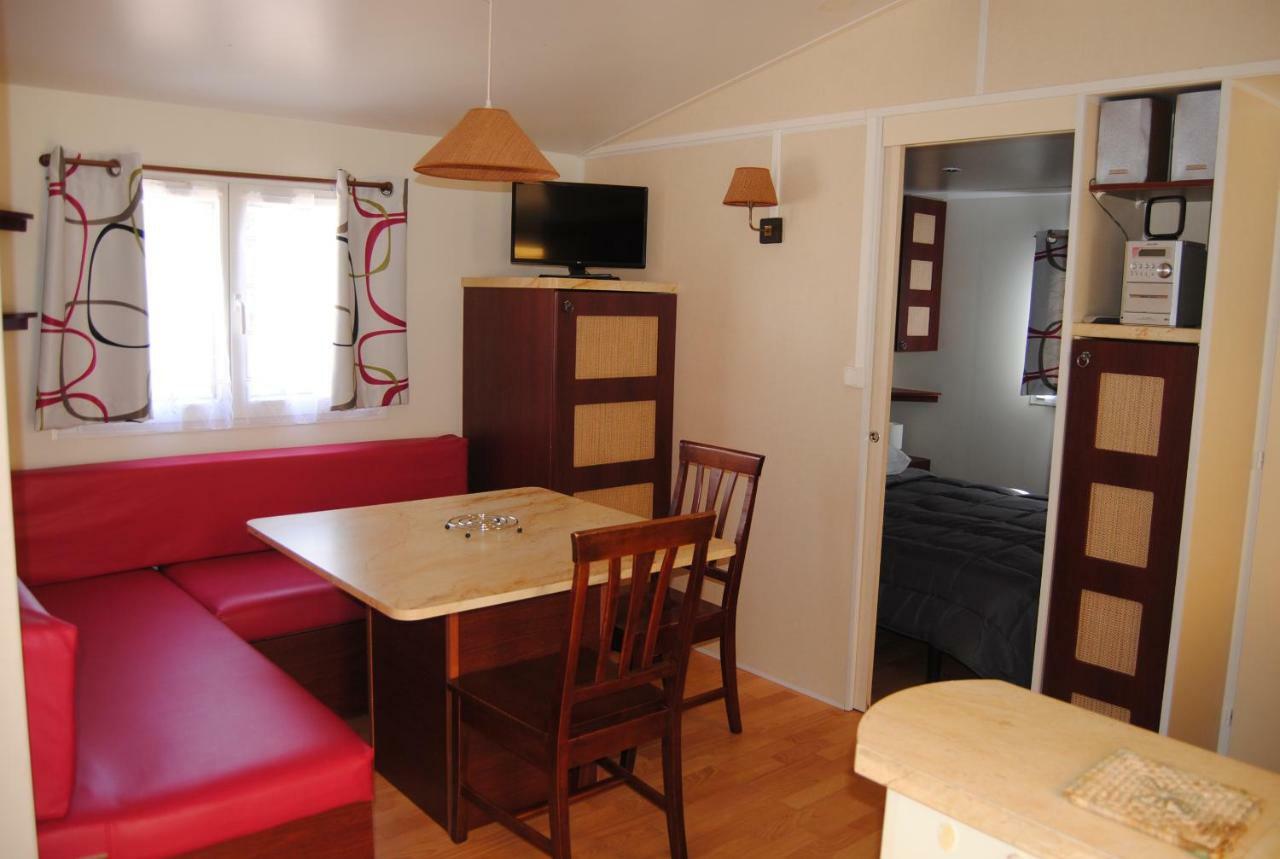 Mobilhome 3 Chambres Veyrignac Exterior photo